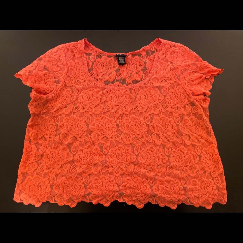 Plus size crop top